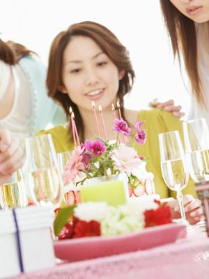 食材や器材の配達以外の設置作業などのサービスも